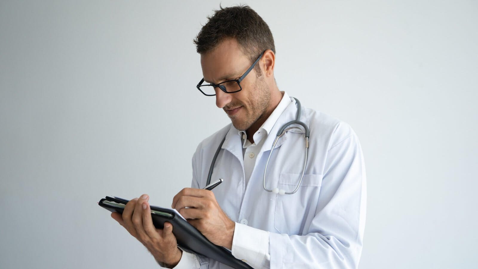 Como identificar e tratar a síndrome do intestino irritável: dicas essenciais do gastroenterologista